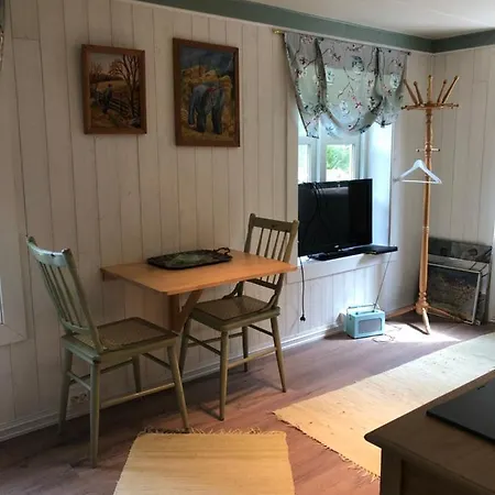 Gronset Skysstasjon Bed & Breakfast