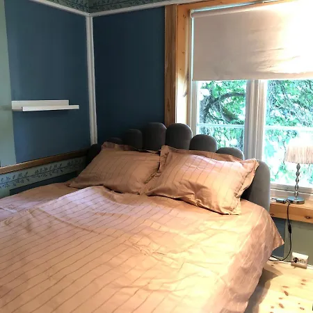 Gronset Skysstasjon Bed & Breakfast 3*