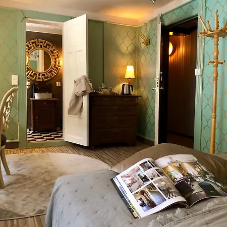 Gronset Skysstasjon Bed & Breakfast