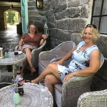 Gronset Skysstasjon Bed & Breakfast