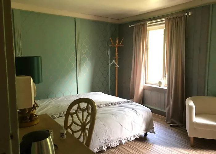 Gronset Skysstasjon Bed & Breakfast