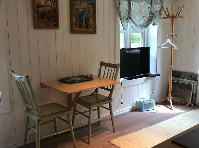 Gronset Skysstasjon B&B