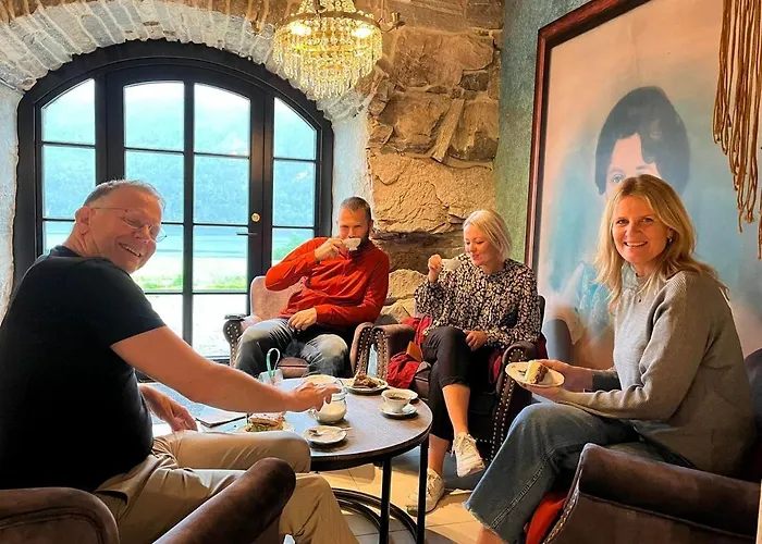 Gronset Skysstasjon Bed & Breakfast Vinjeora